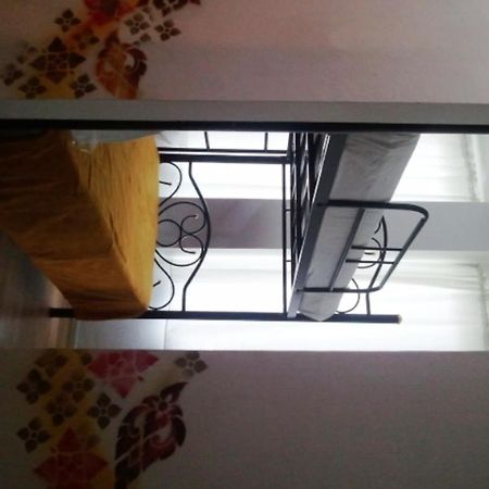 Hello Guest House Бангкок Экстерьер фото