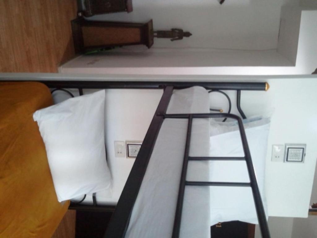 Hello Guest House Бангкок Экстерьер фото