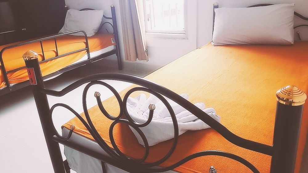 Hello Guest House Бангкок Экстерьер фото